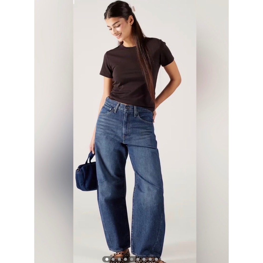Levis Premium Cinch Barrel Jeans Medium Wash Blue Wide Leg Denim Sz 29